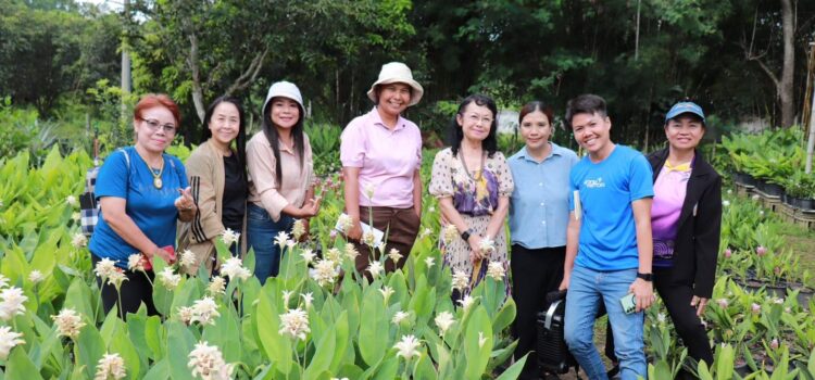 สท.-มรฏ.อุดรธานี นำเกษตรกรเครือข่ายเปิดโลกความรู้ “ผลิตปทุมมาตลอดห่วงโซ่การผลิต” ที่เชียงใหม่