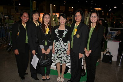 คุณรังสิมา ตัณฑเลขา และคณะนักวิจัยจาก ม.ราชภัฏกาญจนบุรี
