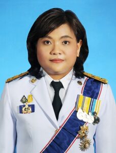 นางภัทรพร วรทรัพย์