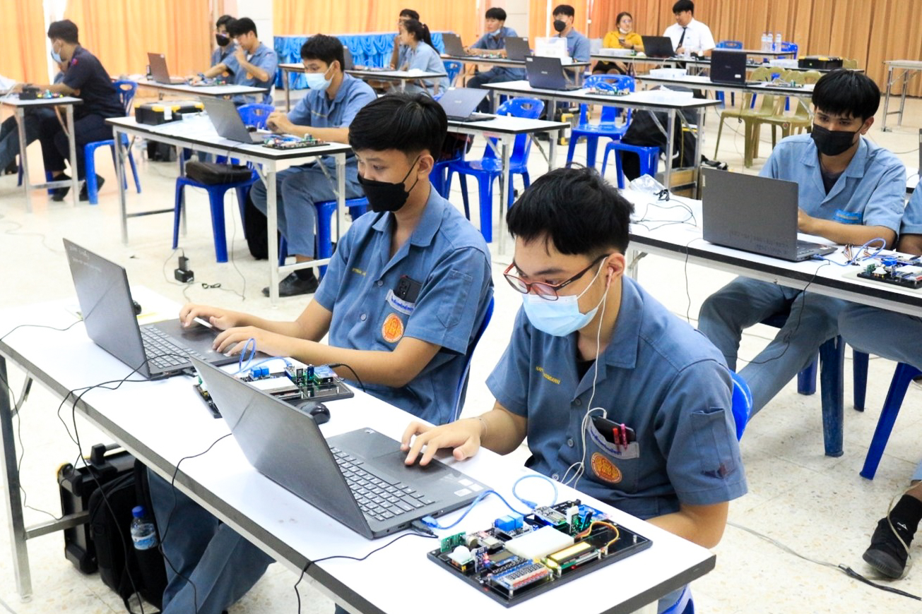 เนคเทค สวทช. ร่วม EECi พัฒนา ‘I2-Starter Kit’ ชุดอุปกรณ์เรียนรู้ระบบ IIoT มุ่งสนับสนุนเยาวชนไทยเข้าถึงอุปกรณ์พัฒนาทักษะอุตสาหกรรม 4.0 อย่างทั่วถึง