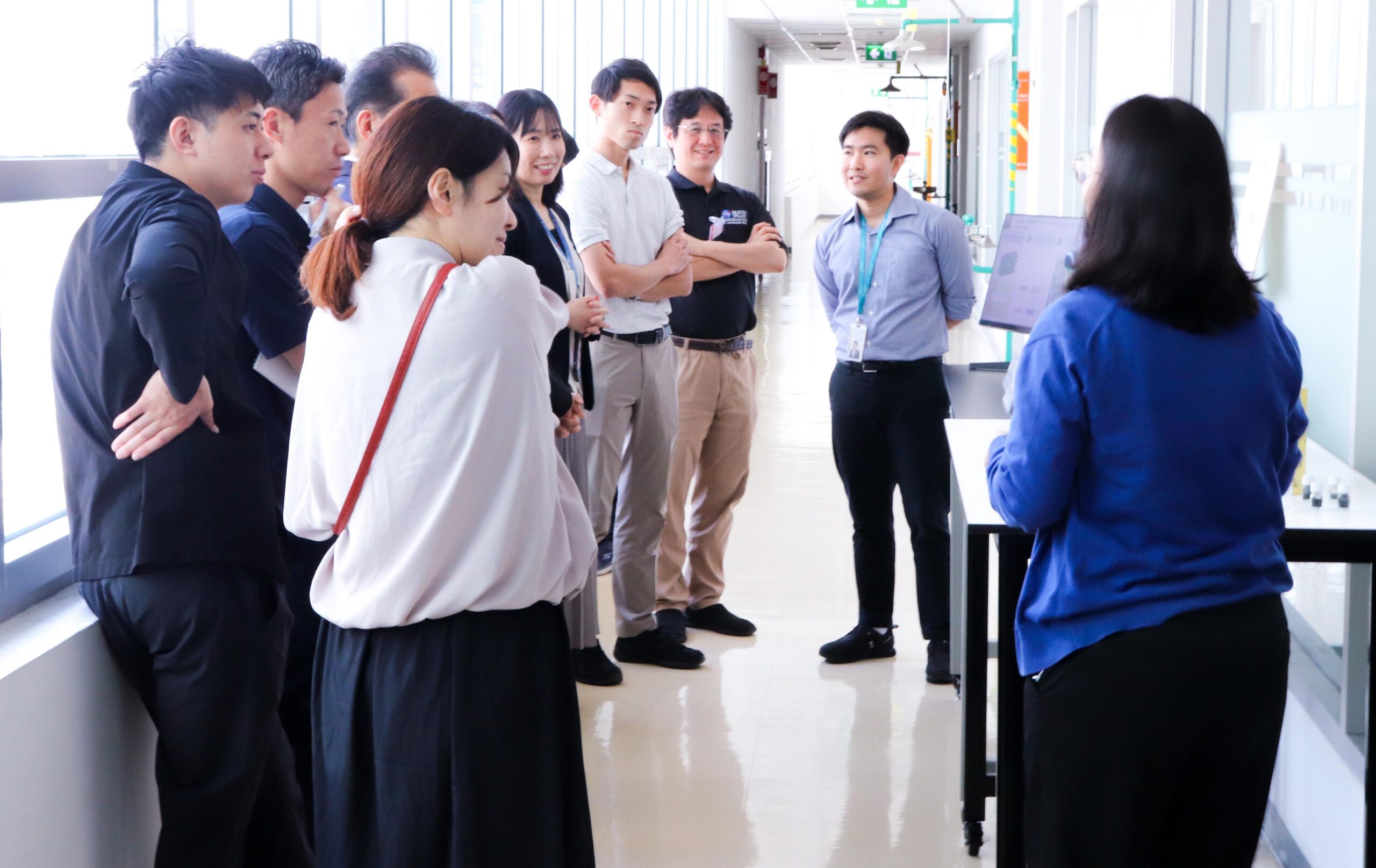ภาพบรรยากาศคณะ JAXA ขณะฟังบรรยายการเยี่ยมชม