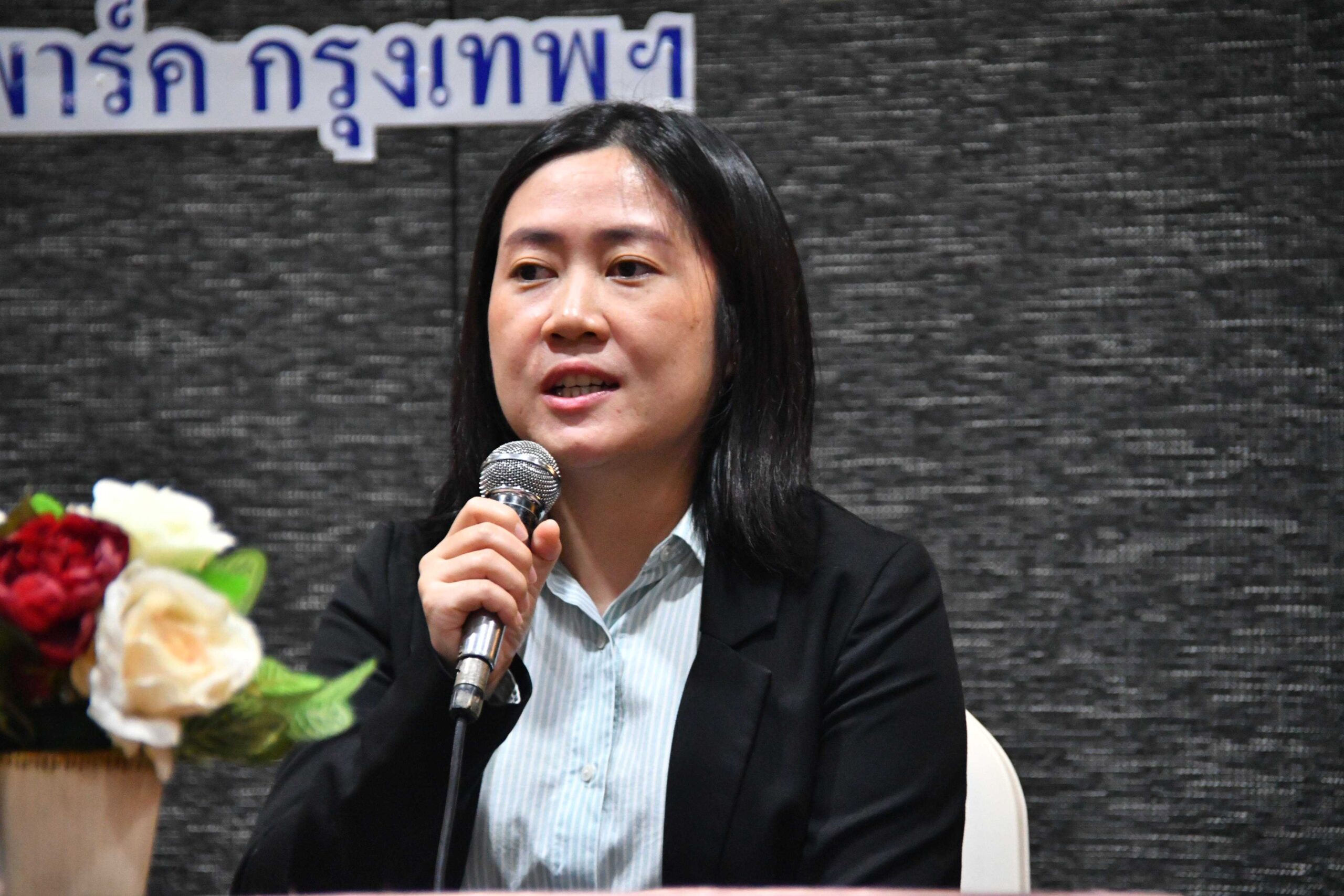 คุณสาธาสินี คำไชย นักวิชาการส่งเสริมการลงทุนชำนาญการ ซึ่งได้ให้ข้อมูลขอบข่ายในการสนับสนุนที่จะได้รับสิทธิประโยชน์