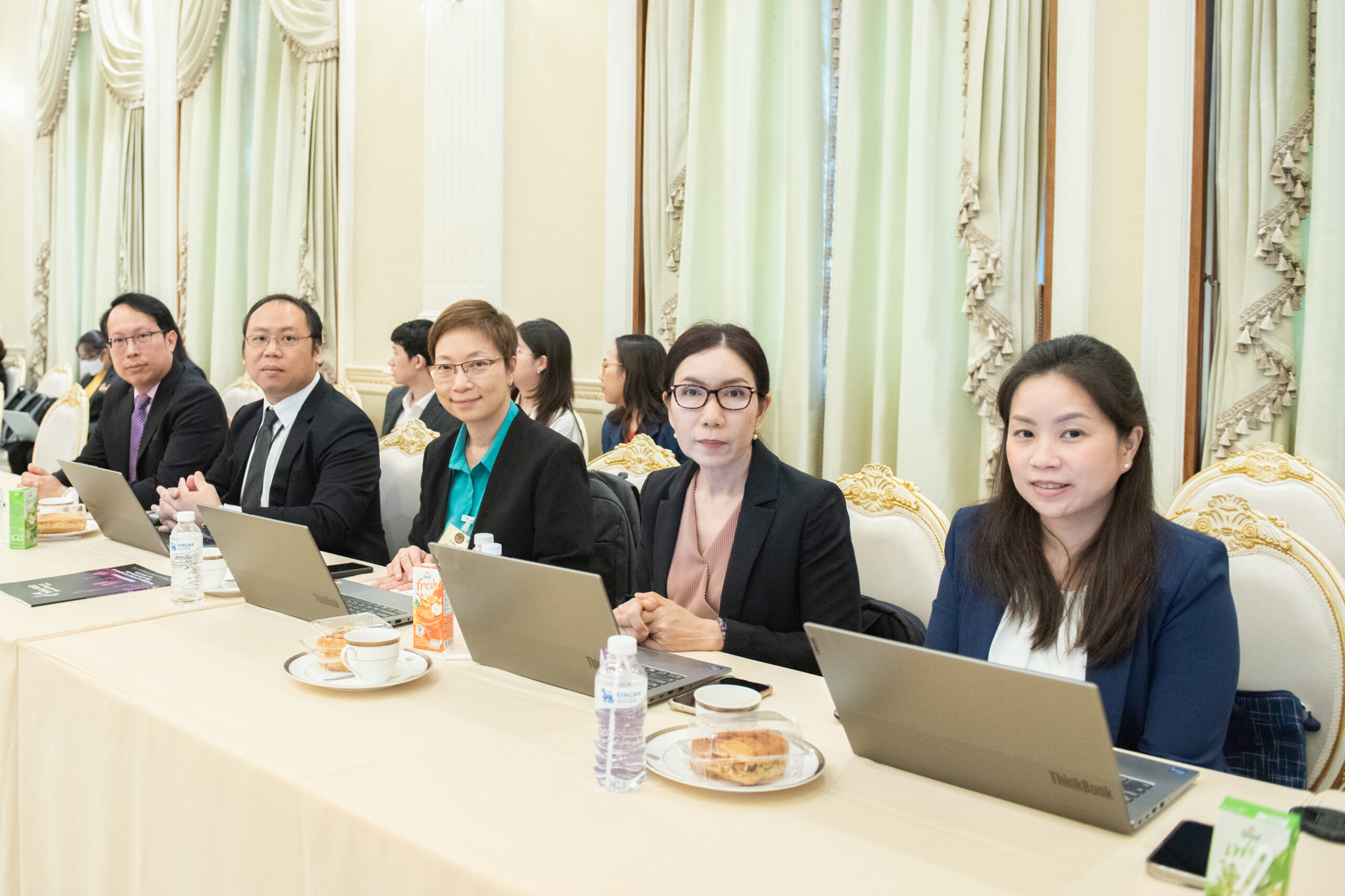 ภาพบรรยากาศการประชุม