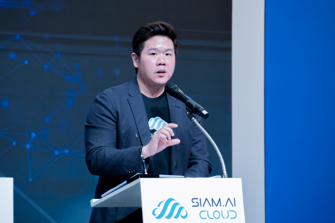 ภาพนายรัตนพล วงศ์นภาจันทร์  Siam AI