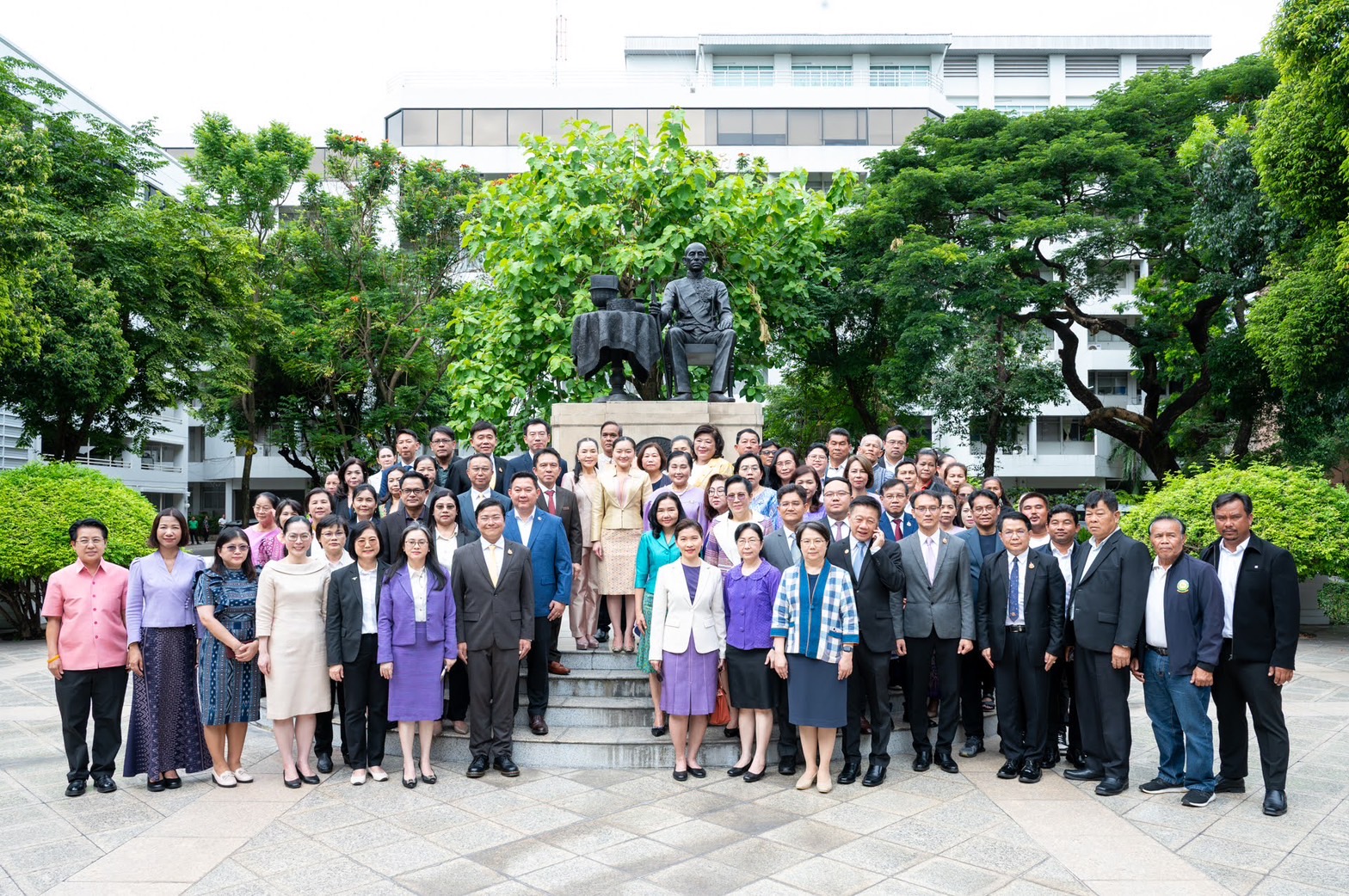 น.ส.สุดาวรรณ หวังศุภกิจโกศล รมว. การอุดมศึกษา วิทยาศาสตร์ วิจัยและนวัตกรรม (อว.) แถลงมอบนโยบายให้ผู้บริหารกระทรวง อว. 