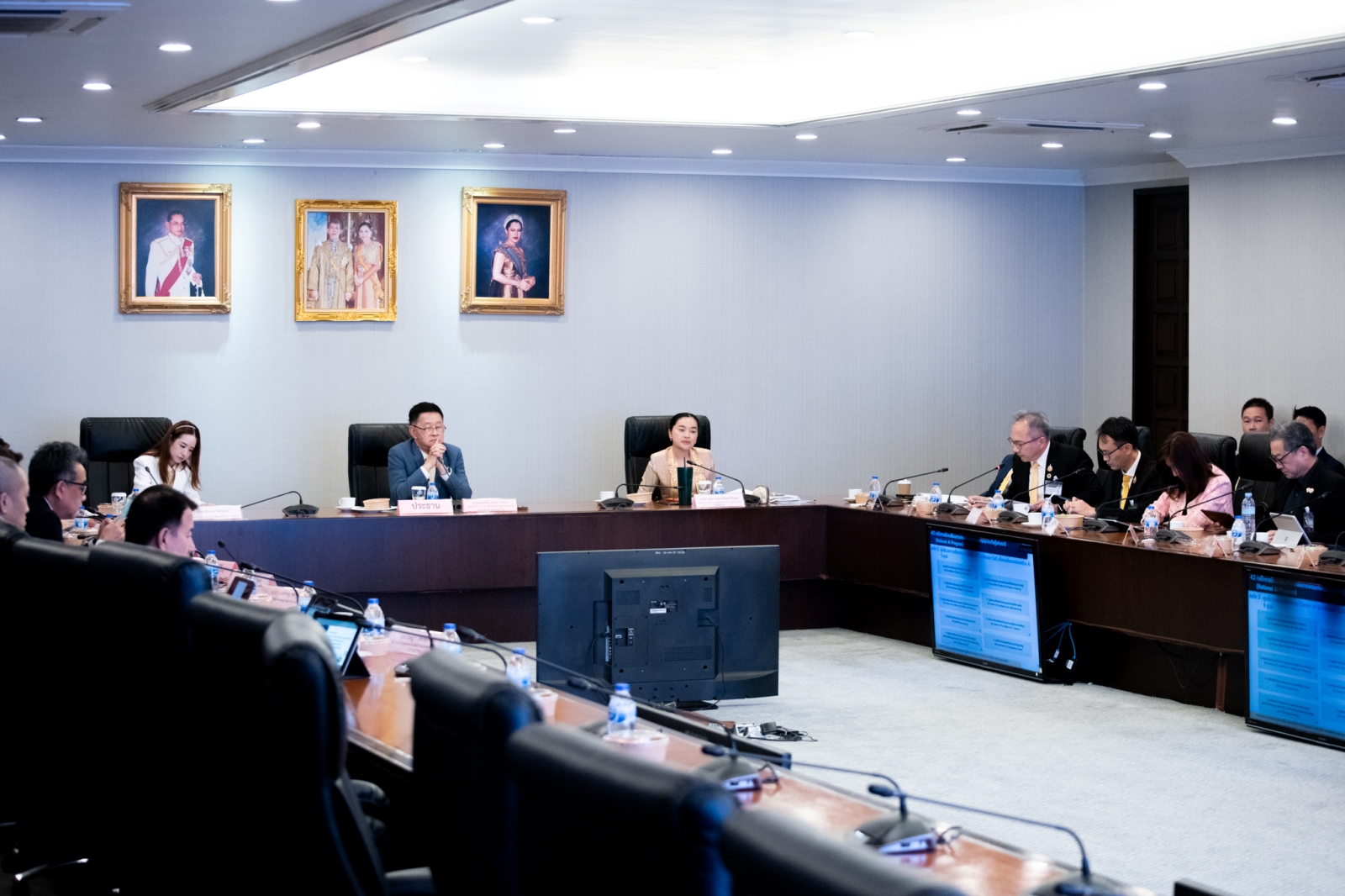 ภาพการประชุมงานรัฐบาลเดินหน้าขับเคลื่อนกรอบการพัฒนาปัญญาประดิษฐ์แห่งชาติ (National AI Program)