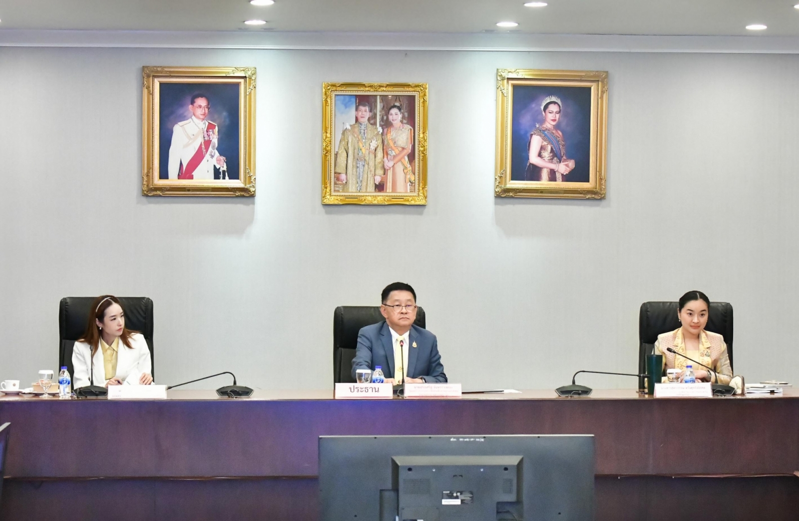 ภาพผู้ร่วมประชุม