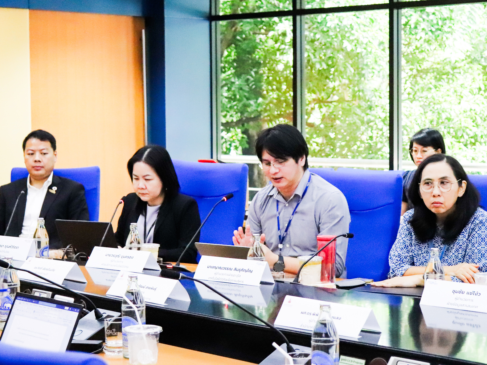 ภาพคณะผู้บริหารและบุคลากรจากมหาวิทยาลัยขอนแก่นได้เข้าร่วมรับฟังการบรรยาย แลกเปลี่ยนข้อคิดเห็น