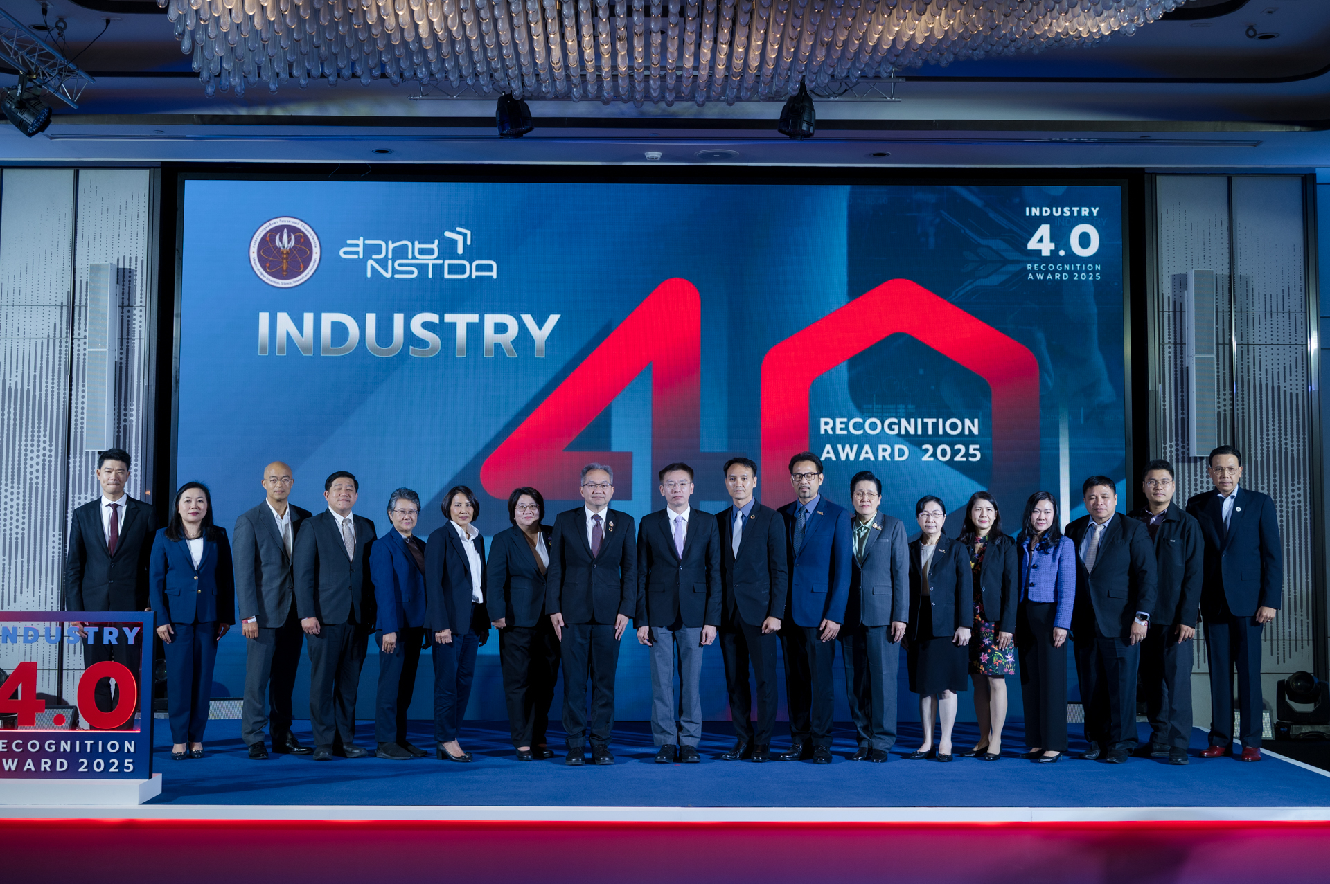 ภาพหมู่ อว.-สวทช. ประเดิมจัด Industry 4.0 Awards 2025