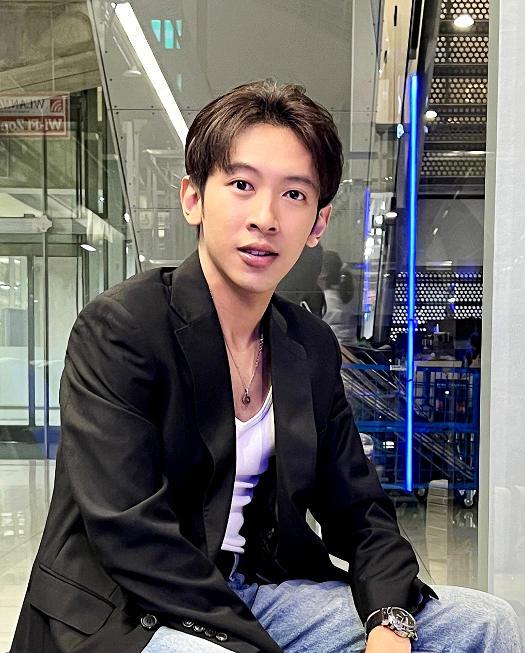 คุณกรวัฒน์ พลเยี่ยม
