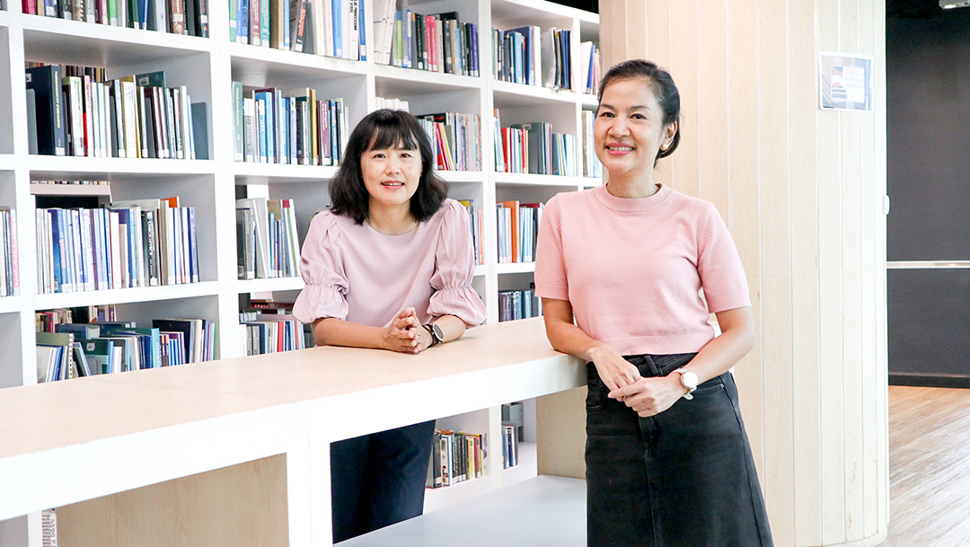 ภาพ ดร.ศุภมาส ด่านวิทยากุล และดร.สมัญญา สงวนพรรค นักวิจัย เอ็มเทค สวทช.