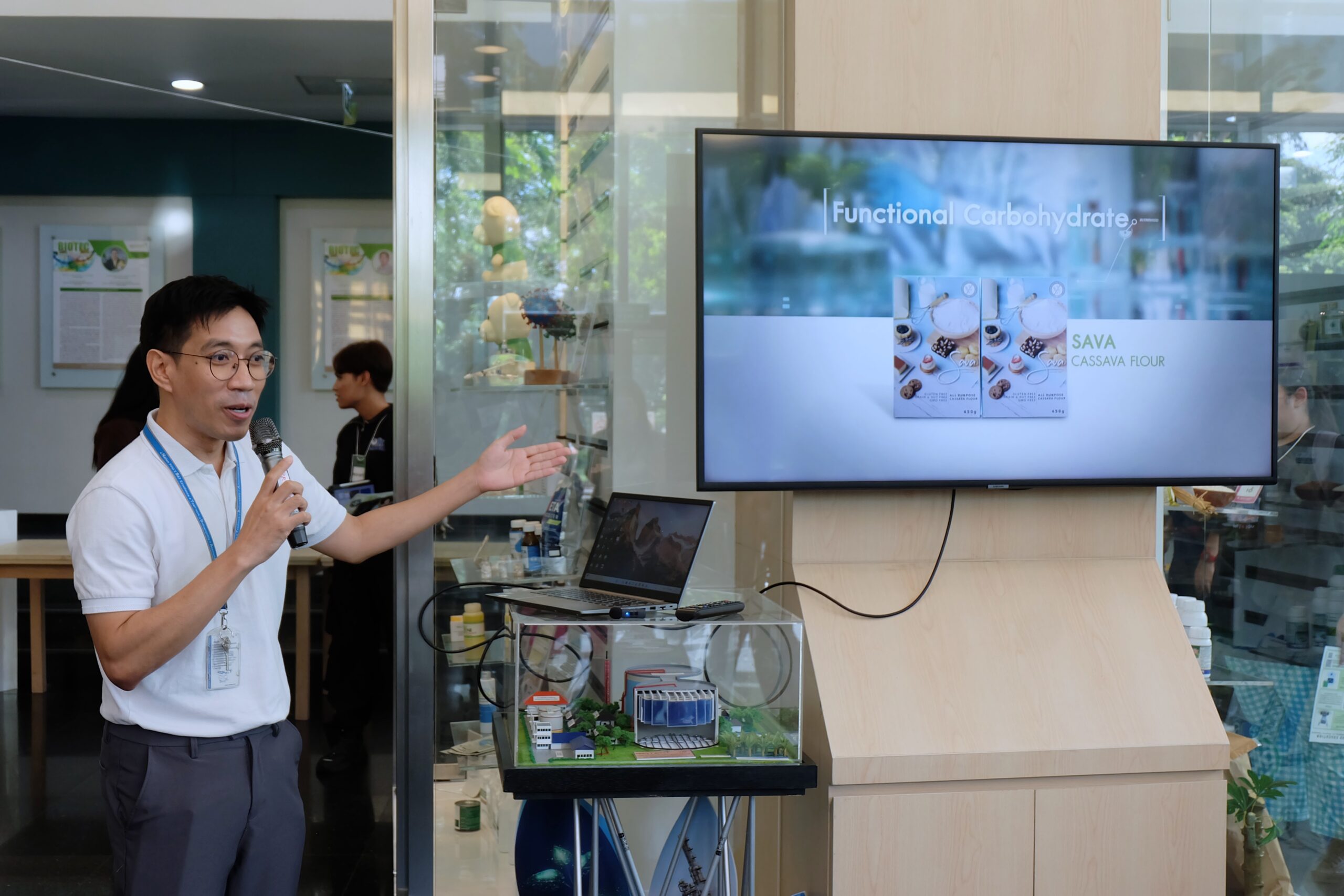 ภาพการบรรยายและเวิร์กชอปเพื่อเสริมทักษะการสื่อสารวิทยาศาสตร์