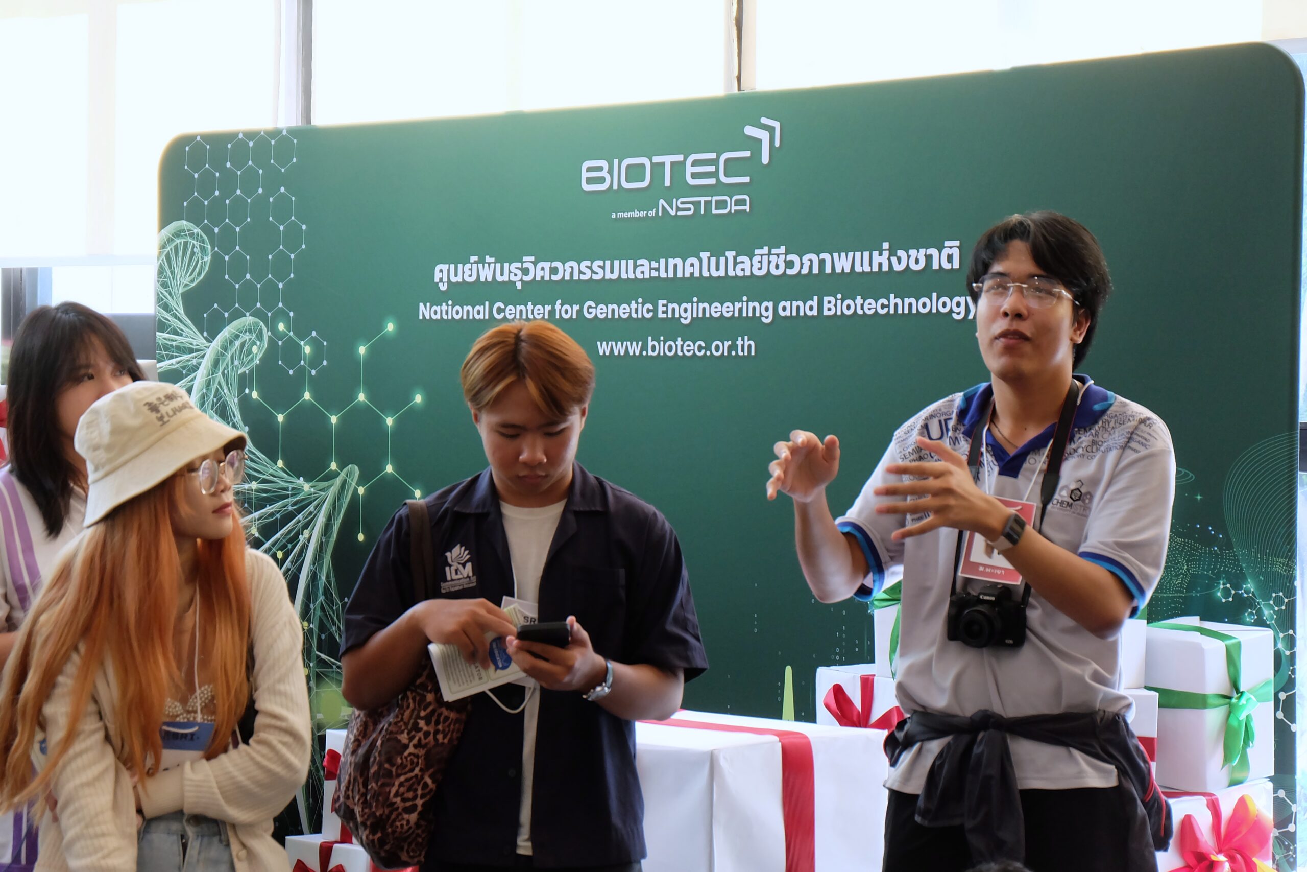 ภาพการบรรยายและเวิร์กชอปเพื่อเสริมทักษะการสื่อสารวิทยาศาสตร์