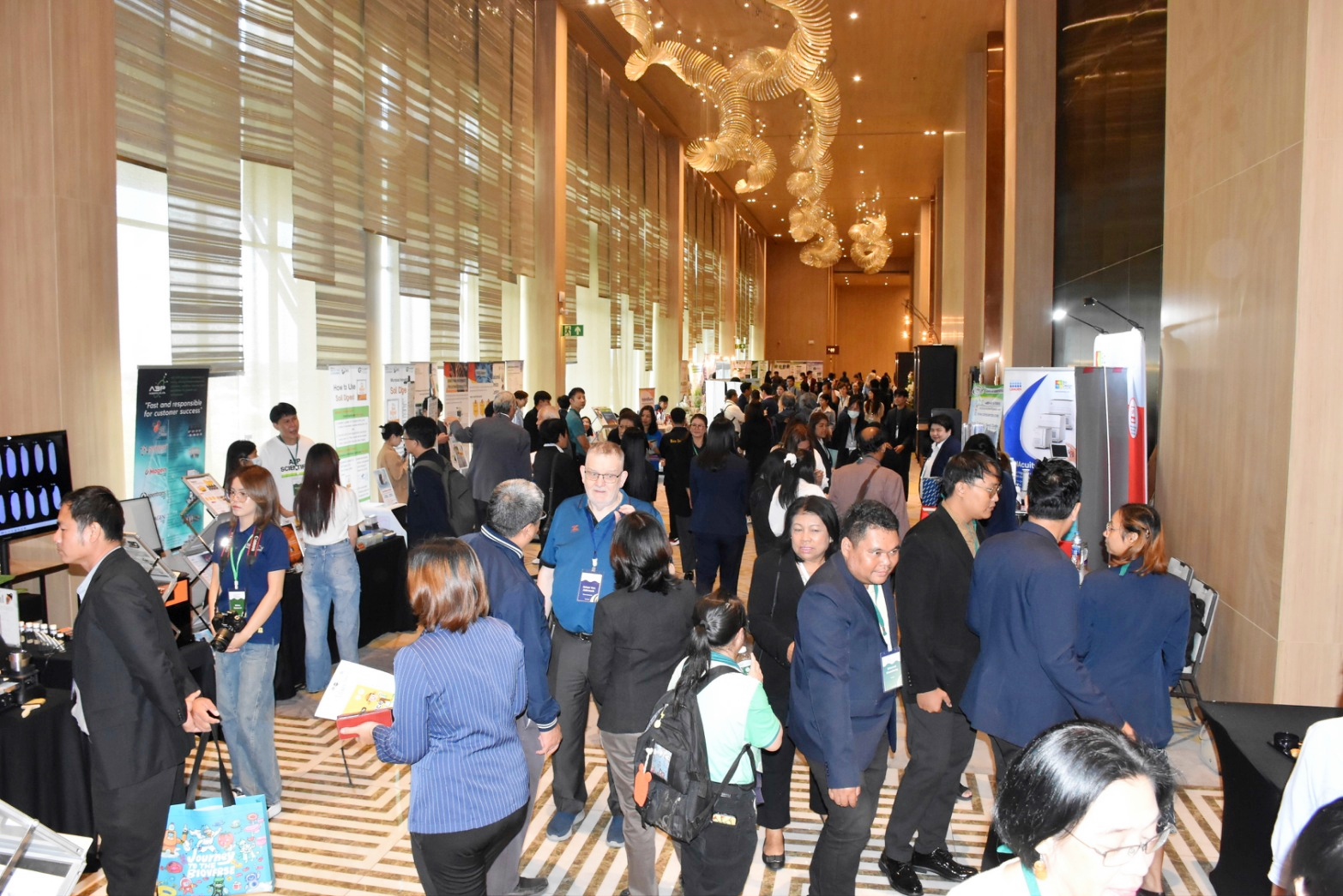 ภาพบรรยากาศภายในงาน