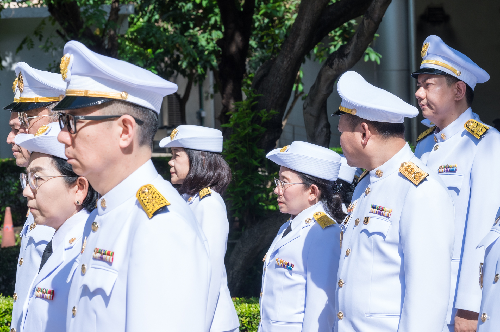 ภาพบรรยากาศ อว. จัดพิธีวางพุ่มดอกไม้เทิดพระเกียรติ ร.9 เนื่องในวันเทคโนโลยีของไทย 2568 รำลึกพระมหากรุณาธิคุณ “พระบิดาแห่งเทคโนโลยีของไทย”