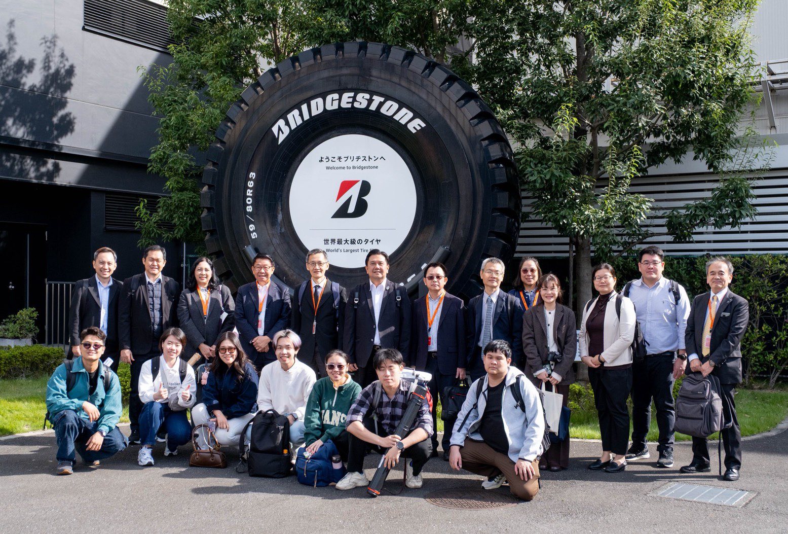 ภาพผู้บริหาร สวทช. เยี่ยมชม Bridge Stone ญี่ปุ่น