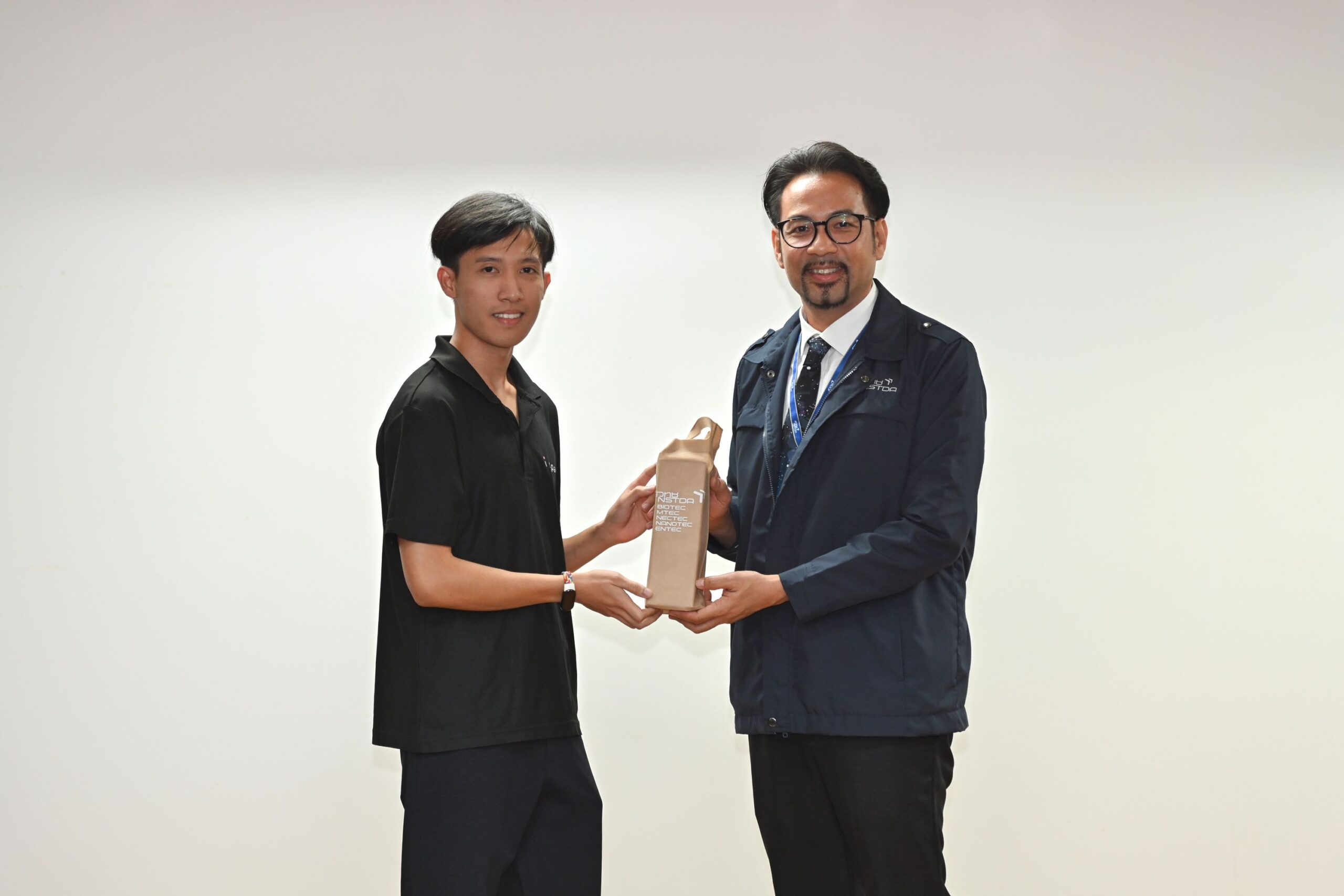 ภาพข่าว ispace Inc. เล็งเห็นศักยภาพงานวิจัย สวทช. หนุนไทยร่วม 'เศรษฐกิจซิสลูนาร์' (Cis-Lunar Economy) เปิดโอกาสส่งเพย์โหลดขึ้นดวงจันทร์