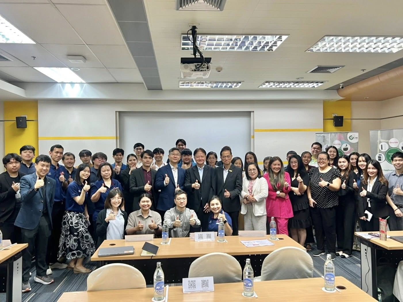 ภาพผู้เข้าร่วมสัมมนา ESEM Workshop ที่อุทยานวิทยาศาสตร์ประเทศไทย