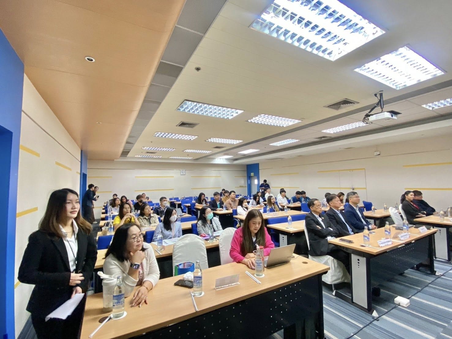 ภาพผู้เข้าร่วมสัมมนา ESEM Workshop ที่อุทยานวิทยาศาสตร์ประเทศไทย