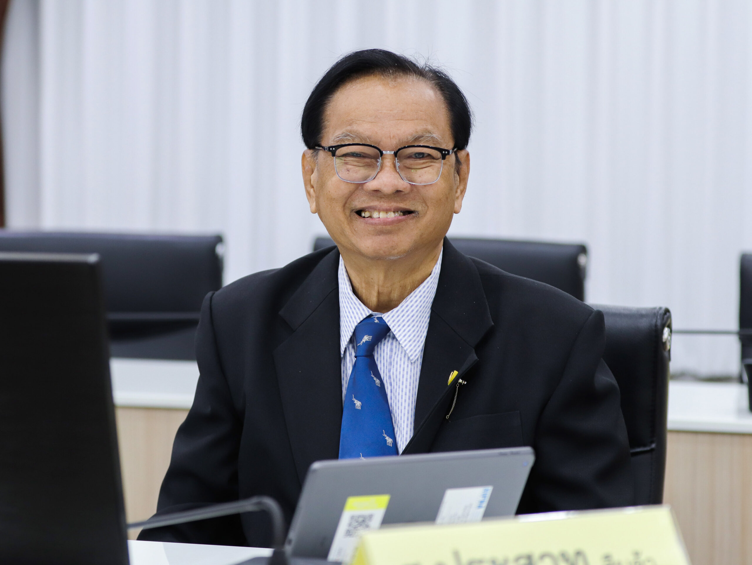 ภาพคณะกรรมการและผู้บริหารกระทรวง อว. เข้าร่วมการประชุมเพื่อกำหนดแนวทางการขับเคลื่อน สวทช.