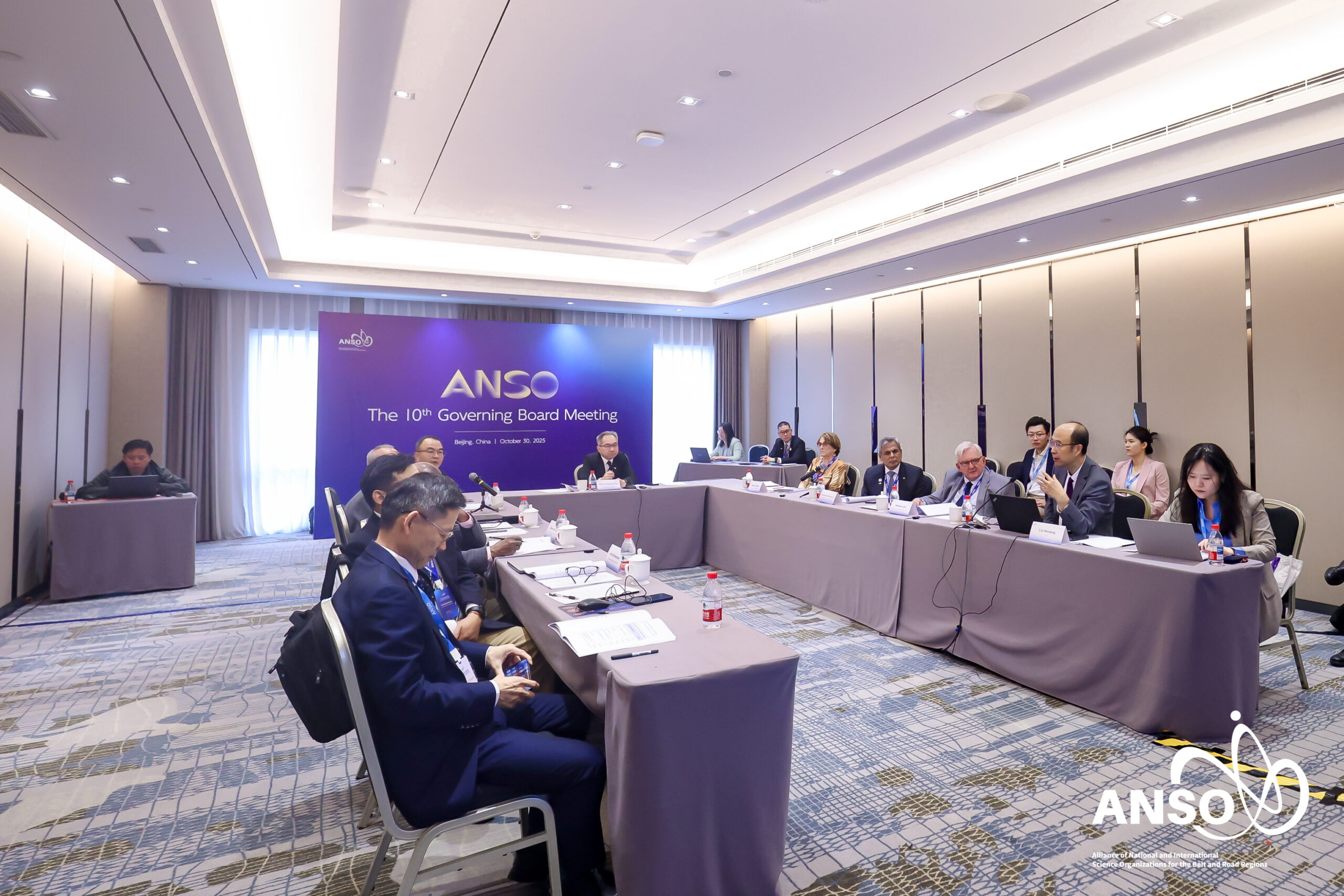 ภาพ ศ.ดร.ชูกิจ ลิมปิจำนงค์ ผู้อำนวยการ สวทช. เข้าร่วมการประชุม ANSO Governing Board ณ กรุงปักกิ่ง ประเทศจีน