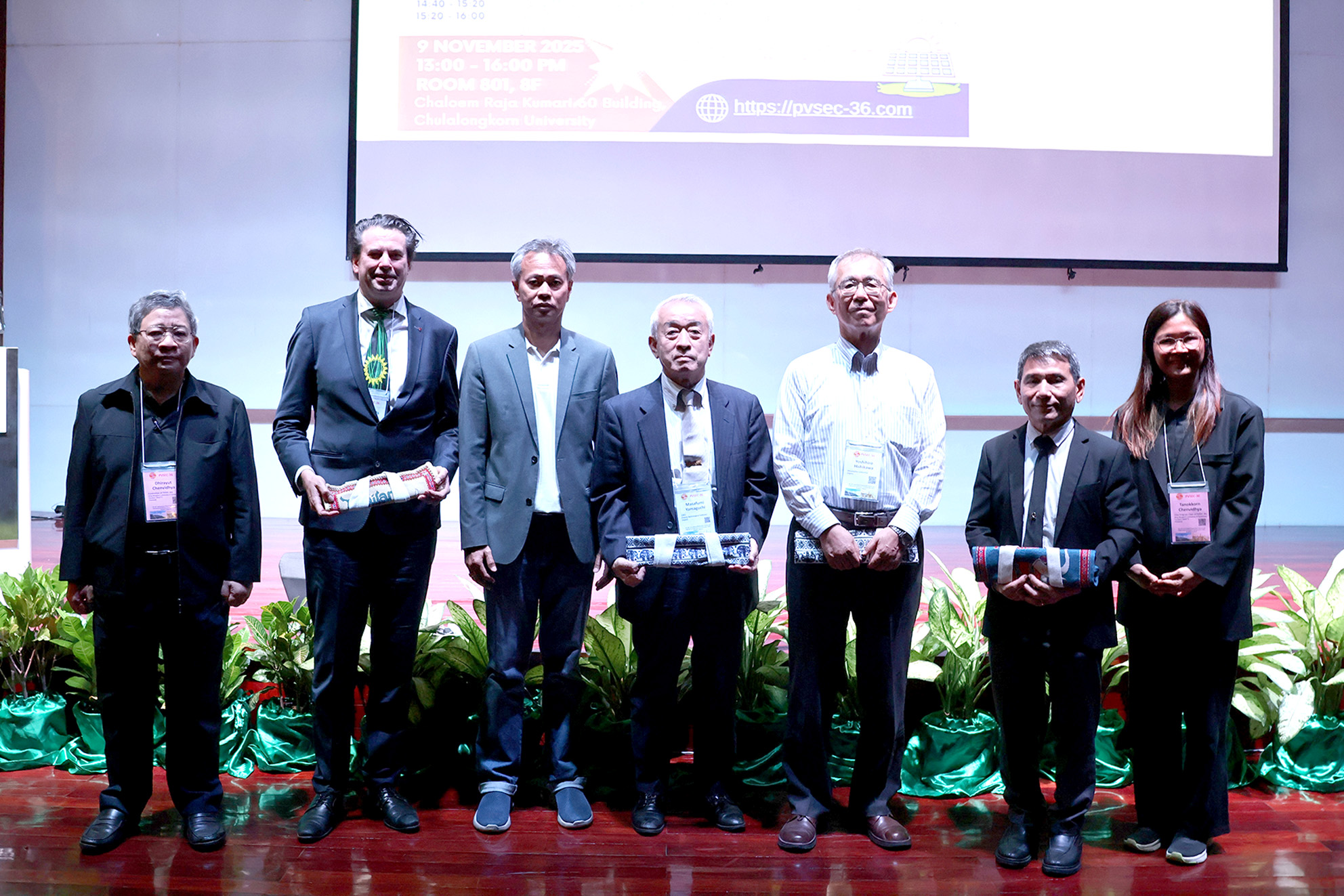 ภาพผู้แทน ENTEC–NECTEC สวทช. และพันธมิตรเปิดงานประชุม PVSEC-36 ที่จุฬาลงกรณ์มหาวิทยาลัย