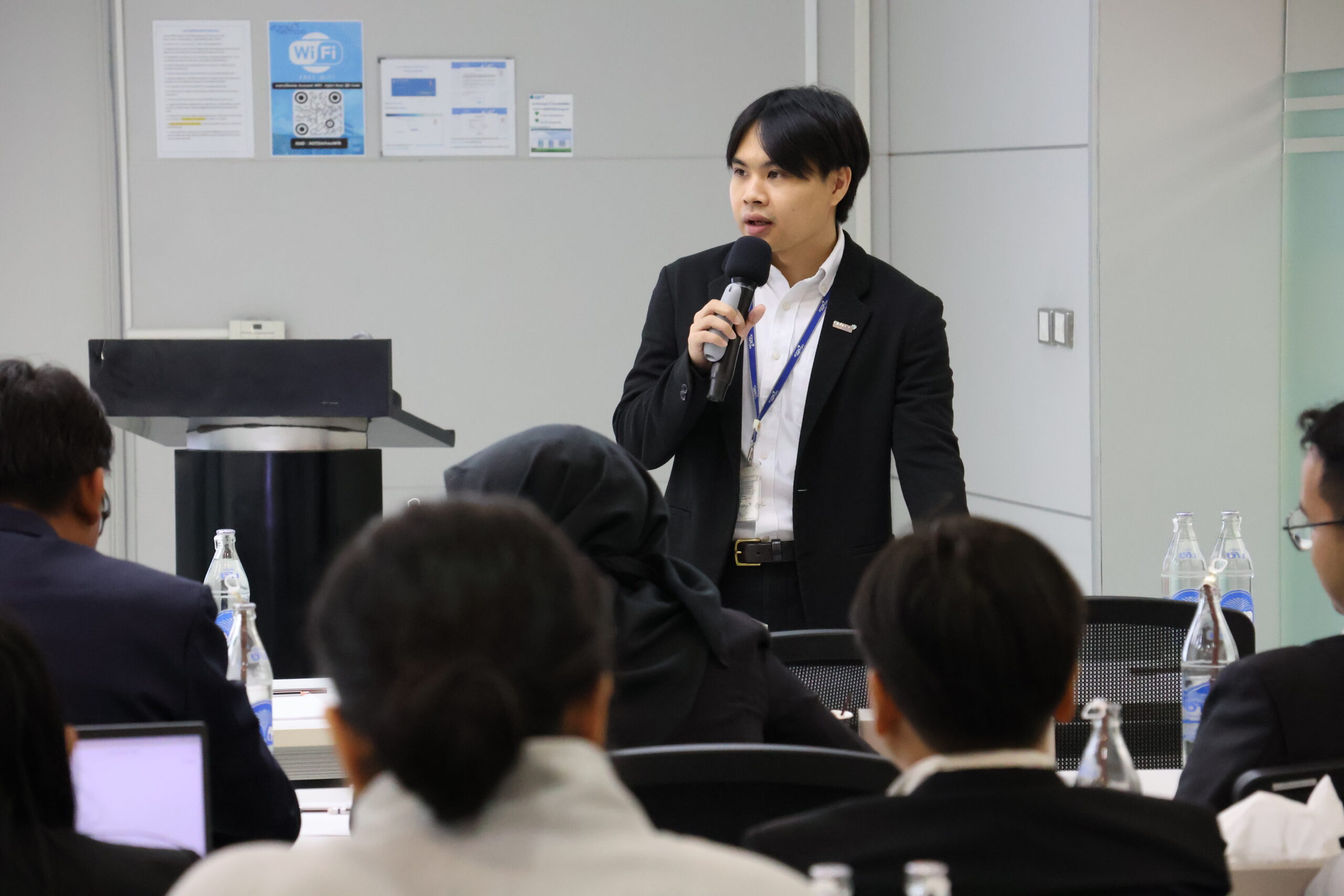 ภาพ: วิทยากรจาก ENTEC สวทช. ร่วมแลกเปลี่ยนข้อมูลและทำความเข้าใจกับผู้เข้าร่วมอบรมในช่วงกิจกรรม Workshop