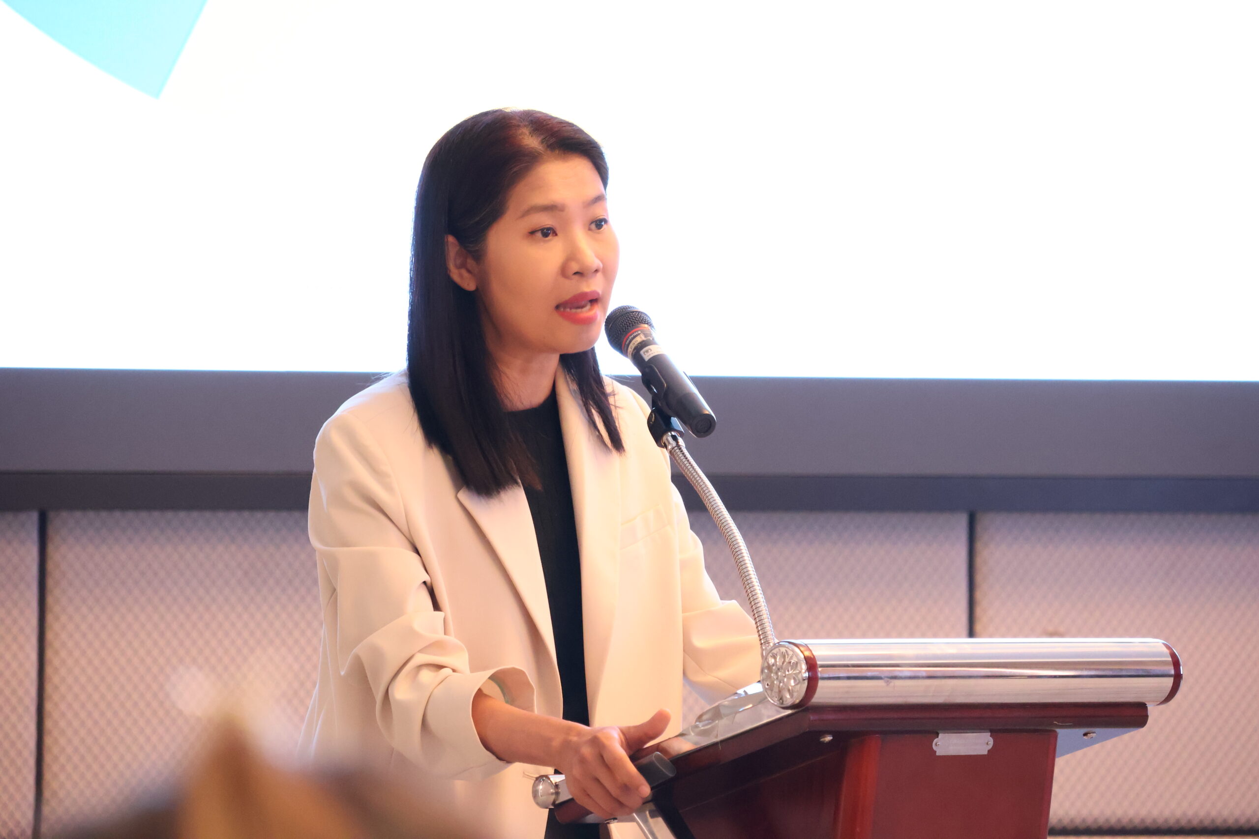 ภาพดร.นทีกูล เกรียงชัยพร การไฟฟ้าฝ่ายผลิตแห่งประเทศไทย (กฟผ.) 