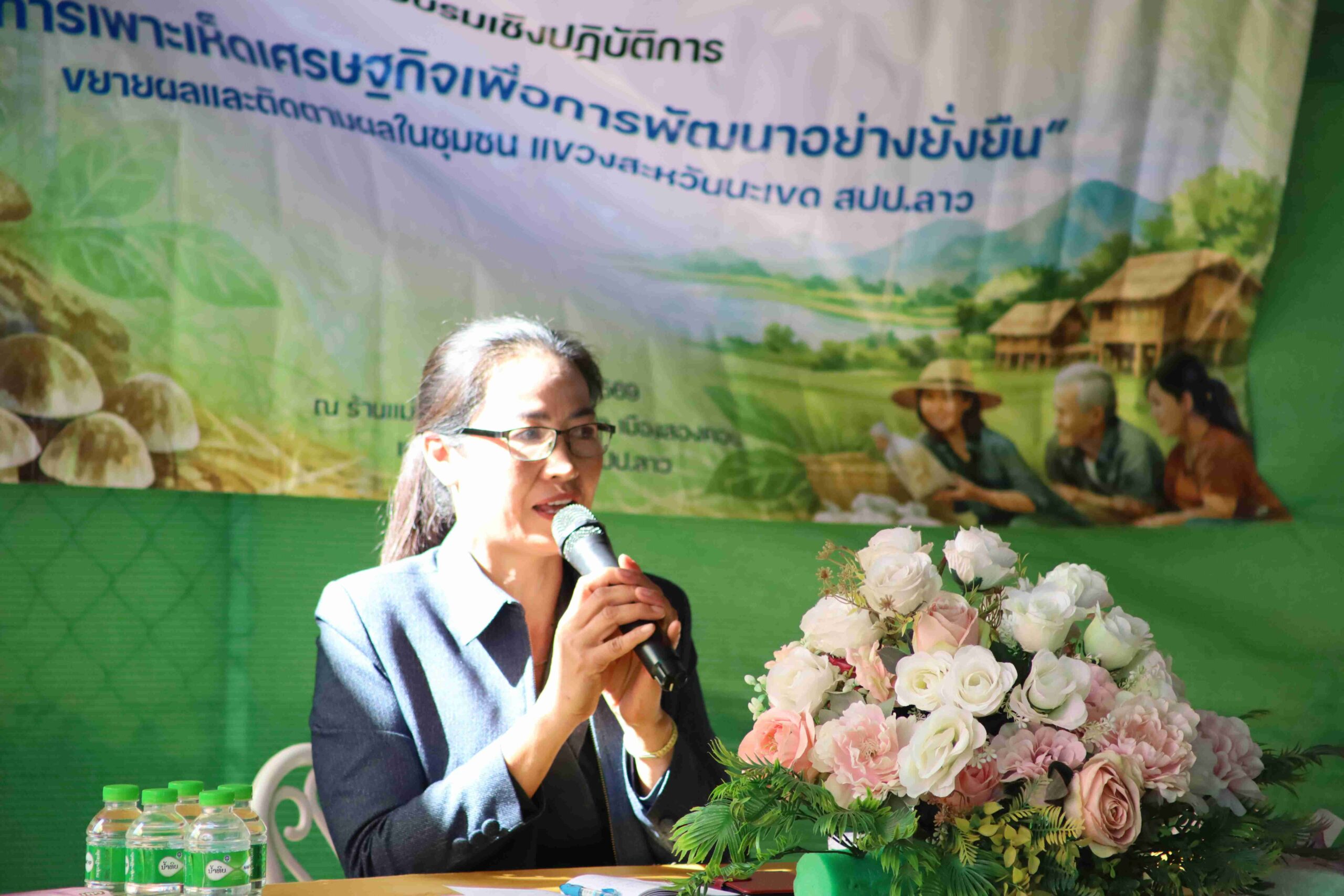 ภาพคุณ Malilammone Tomthatep หัวหน้าเกษตรจังหวัด แขวงสะหวันนะเขต สปป.ลาว