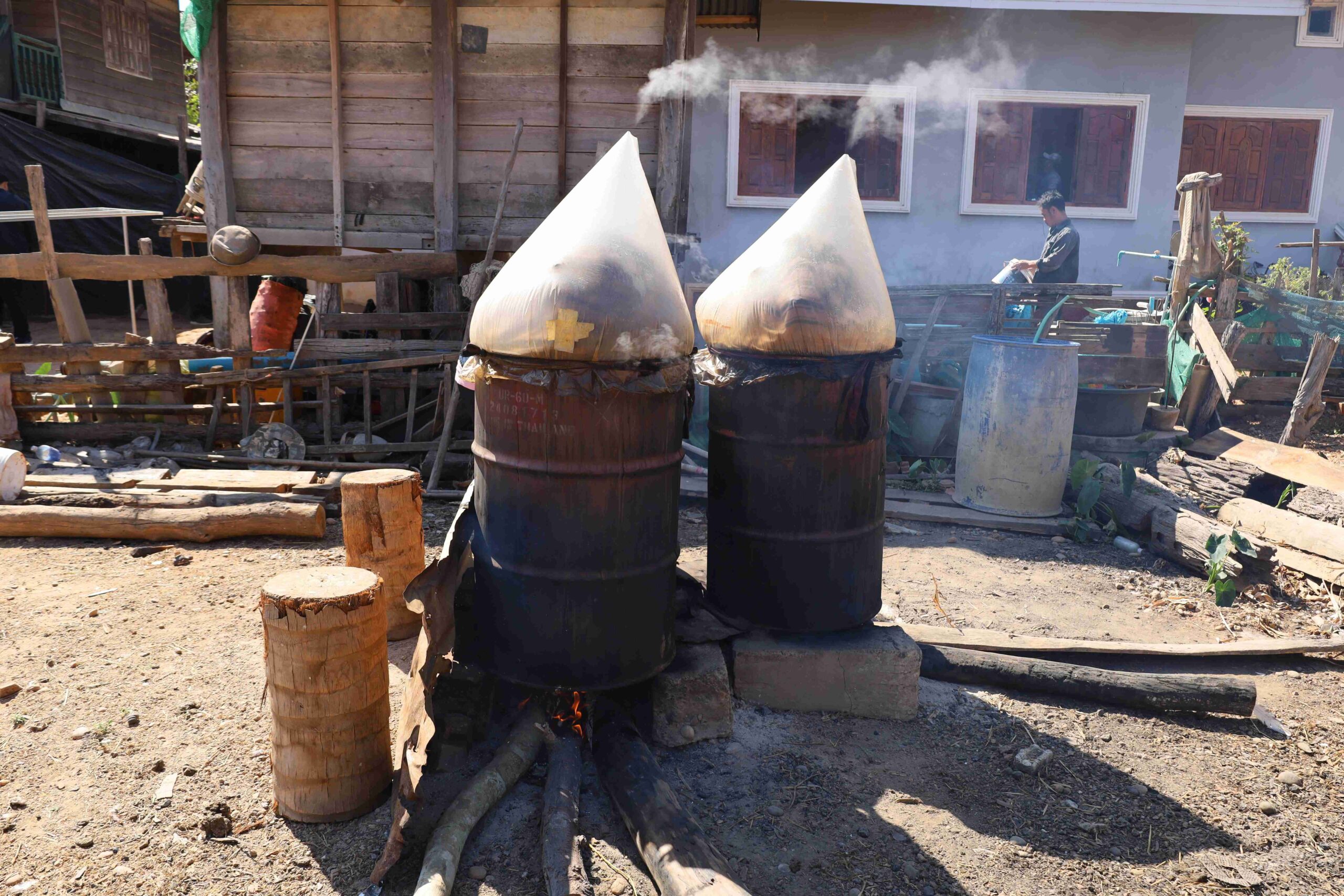 ภาพการนึ่งก้อนเชื้อ