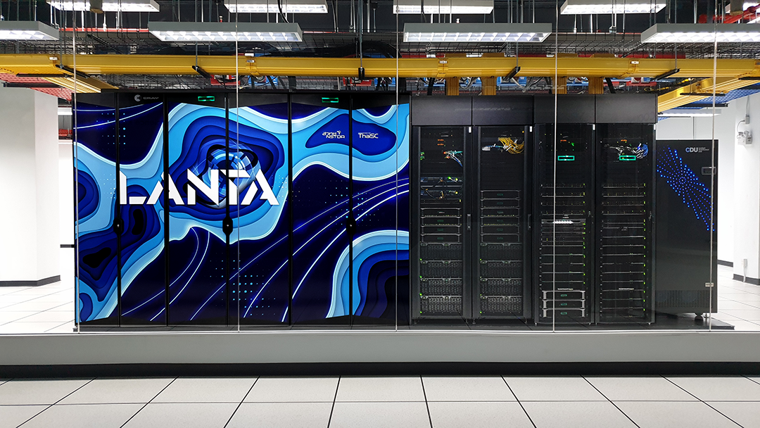 เครื่องซูเปอร์คอมพิวเตอร์ LANTA