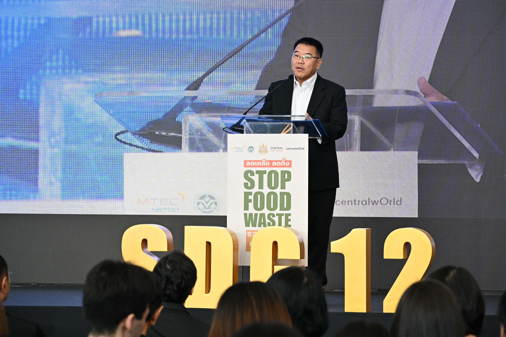 ภาพรองศาสตราจารย์ ดร.เติมศักดิ์ ศรีคิรินทร์ ผู้อำนวยการศูนย์เทคโนโลยีโลหะและวัสดุแห่งชาติ