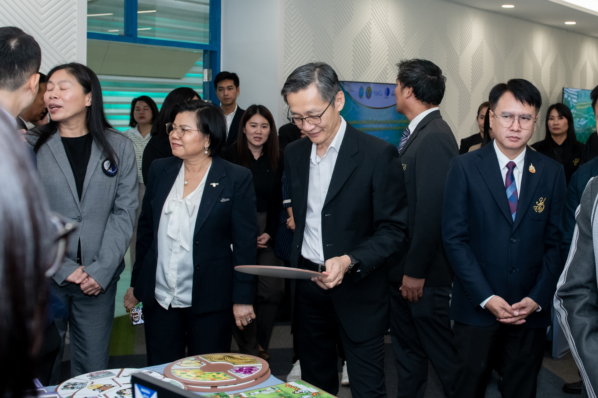 ภาพบรรยากาศการเยี่ยมชมบูธ