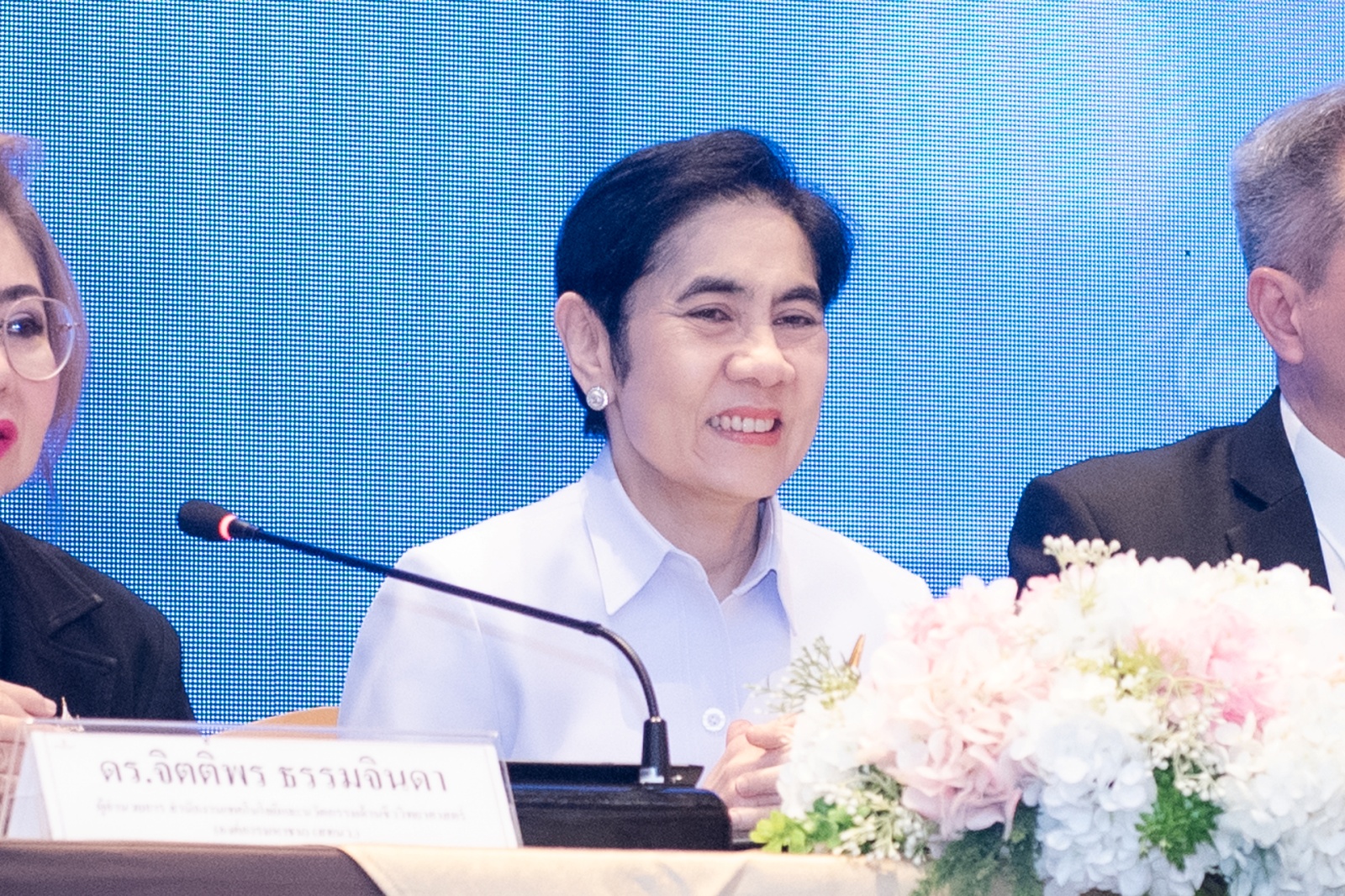 ภาพ ภญ.สุภัทรา บุญเสริม เลขาธิการ อย.