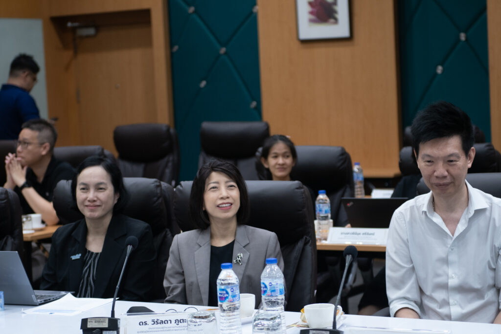 ภาพ: ทีมนักวิจัย สวทช. เข้าร่วมการประชุมเตรียมความพร้อมและนำเสนอความก้าวหน้าทางเทคโนโลยีแก่คณะผู้เยี่ยมชม