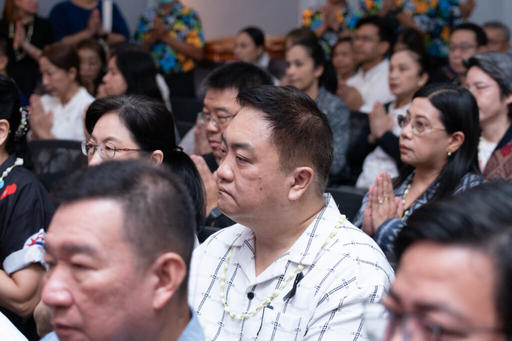 ภาพ: คณะผู้บริหารและบุคลากร สวทช. เข้าร่วมพิธีทำบุญตักบาตรและฟังสวดพระพุทธมนต์ ณ อาคารพระจอมเกล้า กระทรวง อว.