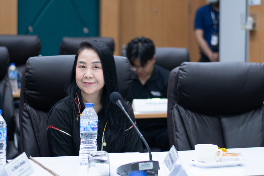 ภาพ: นางสาววิราภรณ์ มงคลไชยสิทธิ์ ผู้ช่วยผู้อำนวยการ สวทช. เข้าร่วมให้การต้อนรับและนำเสนอผลงานวิจัย