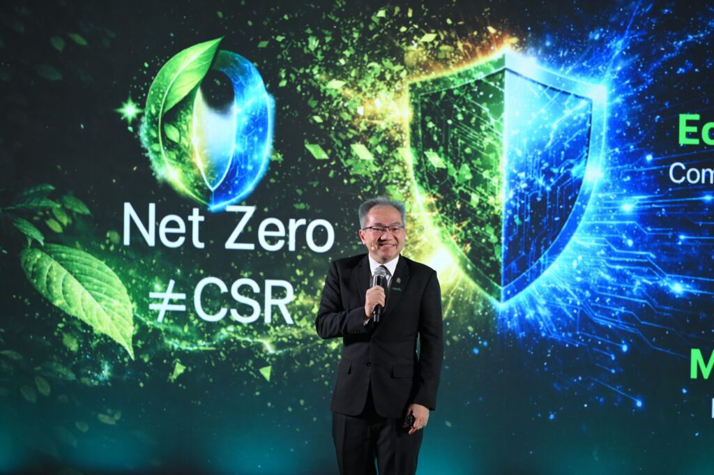 ภาพ: ศ. ดร.ชูกิจ ลิมปิจำนงค์ ผู้อำนวยการ สวทช. บรรยายบนเวที งาน NAC2026