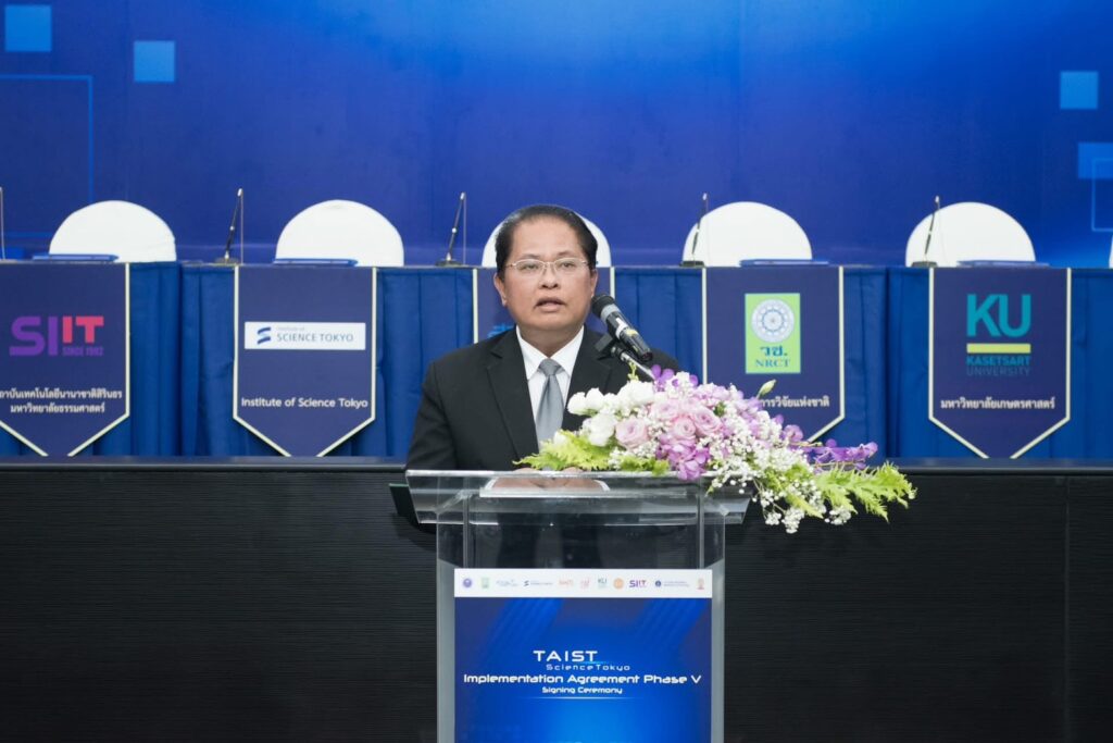 ภาพ รศ. ดร.ทวิช พูลเงิน คณบดีคณะวิศวกรรมศาสตร์ มหาวิทยาลัยเทคโนโลยีพระจอมเกล้าธนบุรี