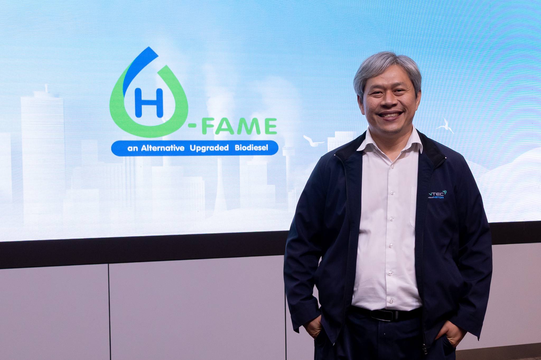 ภาพ ดร.พีรวัฒน์ สายสิริรัตน์