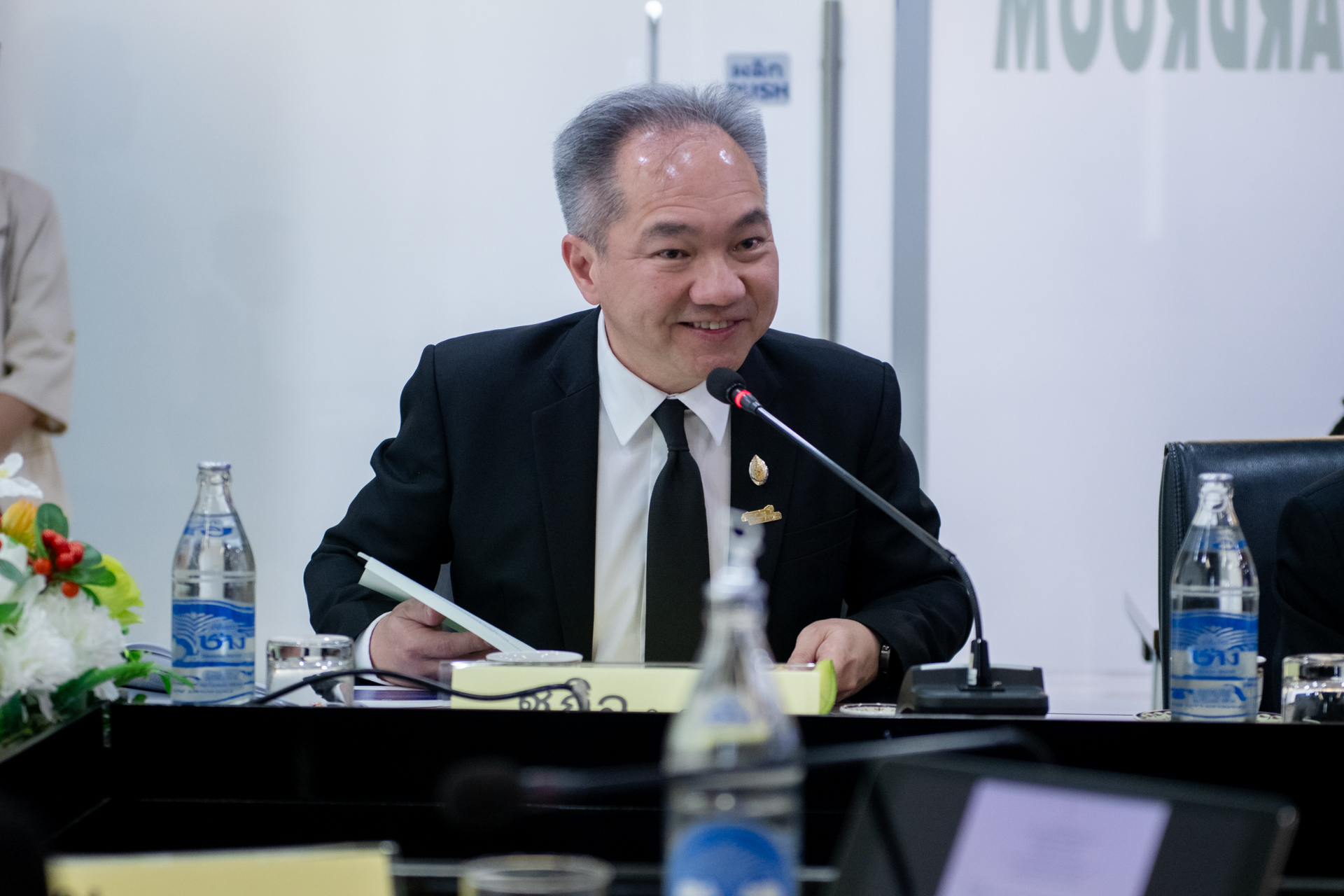 ภาพศาสตราจารย์ ดร.ชูกิจ ลิมปิจำนงค์ ผู้อำนวยการ สวทช. 