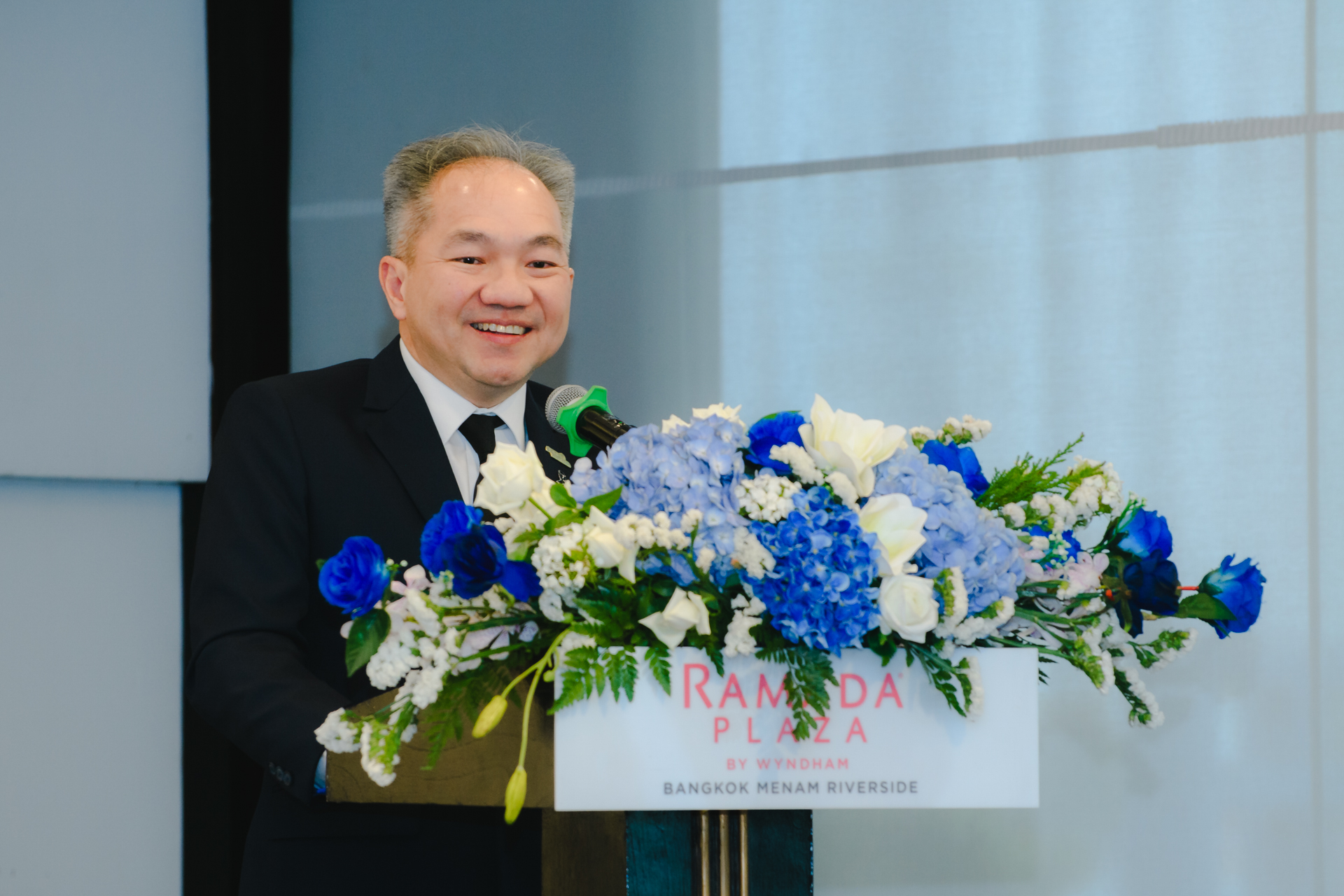 ภาพศาสตราจารย์ ดร.ชูกิจ ลิมปิจำนงค์