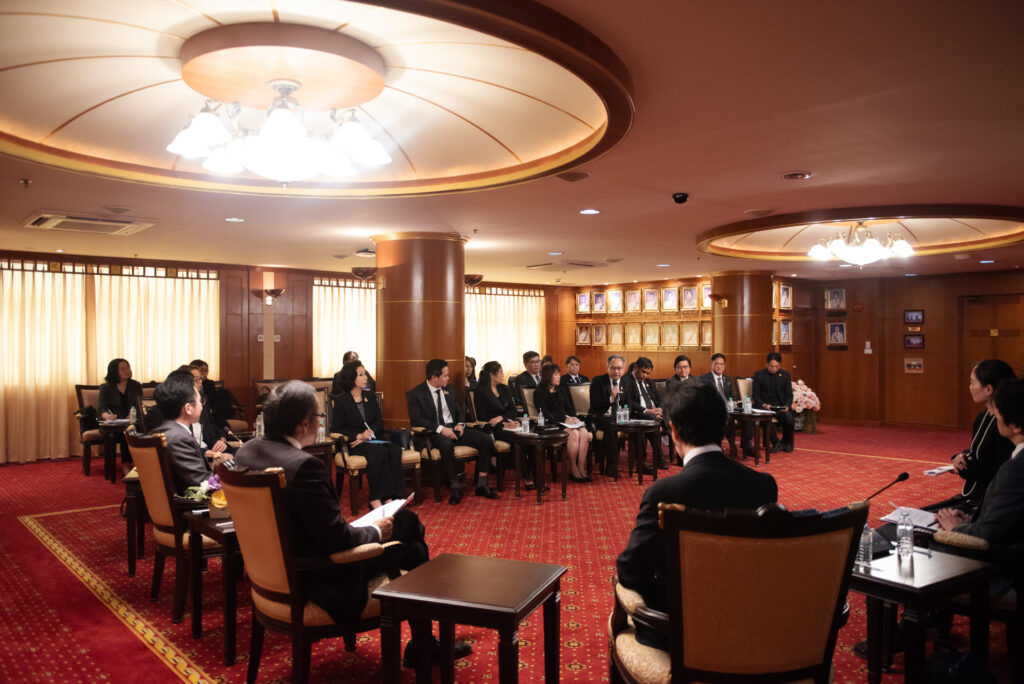 ภาพ: คณะผู้แทนไทยรับฟังการเสนอแนวทางการขยายผลหลักสูตร KOSEN และความร่วมมือด้านเทคโนโลยีขั้นสูง