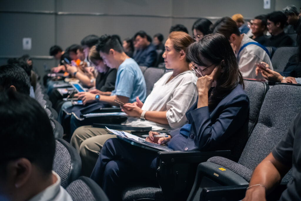 ภาพบรรยากาศผู้ร่วมงานสัมมนา AI & Human Synergy 2026