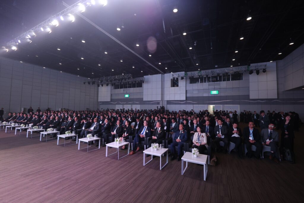 ภาพ: บรรยากาศผู้เข้าร่วมงานและผู้ประกอบการอุตสาหกรรมภายในพิธีเปิดงาน SUBCON Thailand 2026 ณ ศูนย์นิทรรศการและการประชุมไบเทค