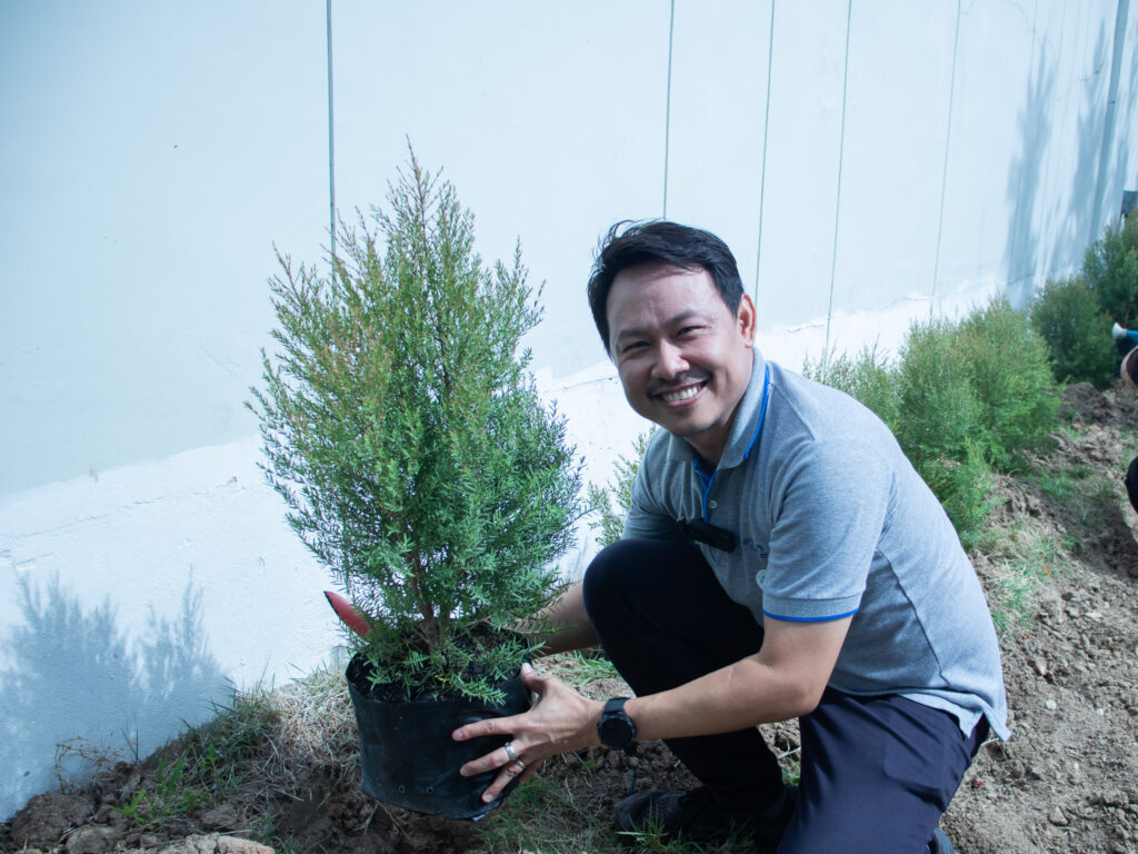 ภาพ พนักงาน สวทช. ร่วมปลูกต้นไม้ในกิจกรรม Green Organization Day 2569