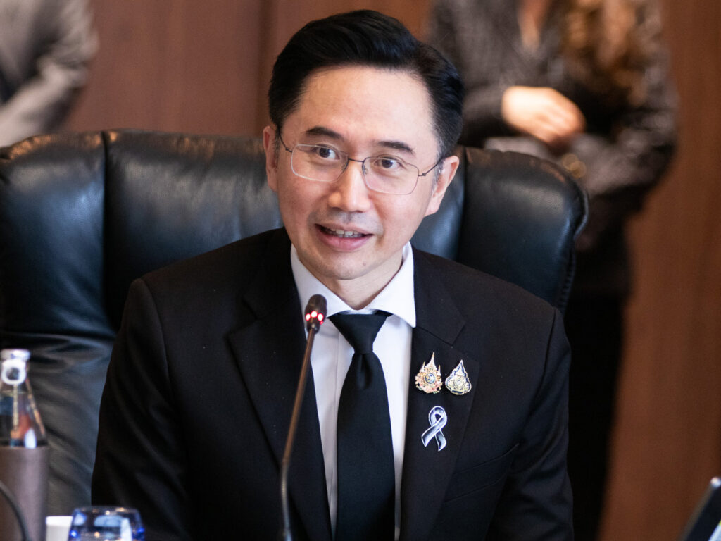 ศ. ดร.ยศชนัน วงศ์สวัสดิ์ รองนายกรัฐมนตรี และ รมว.อว. เป็นประธานการประชุมบอร์ด กวทช. นัดแรก