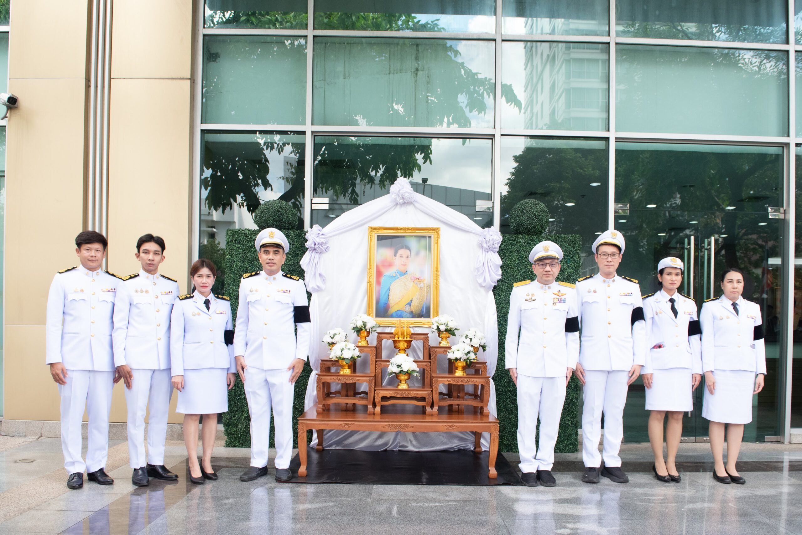 ภพหมู่ข้าราชการและบุคลากร อว. - สวทช. พร้อมใจร่วมแสดงความอาลัย เฝ้าฯ รับเสด็จขบวนเชิญพระศพ สมเด็จพระเจ้าลูกเธอ เจ้าฟ้าพัชรกิติยาภาฯ