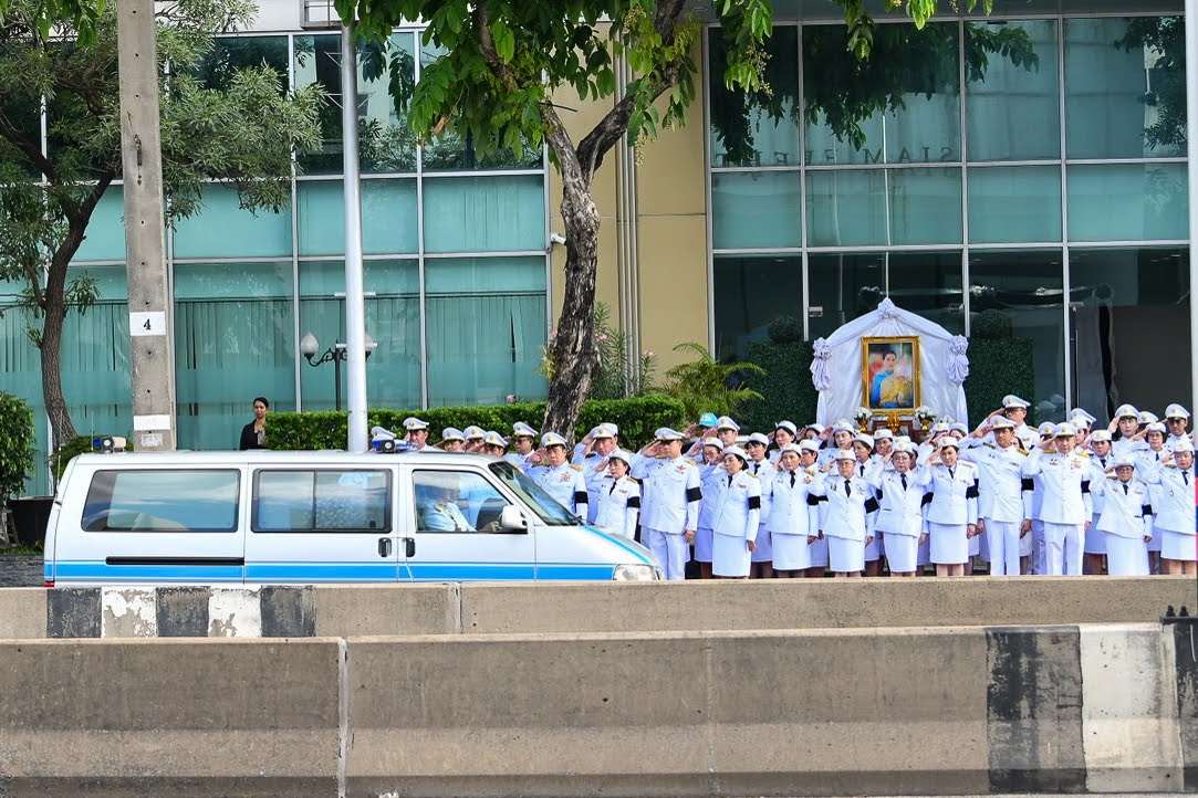 ภาพบรรยากาศข้าราชการและบุคลากร อว. - สวทช. พร้อมใจร่วมแสดงความอาลัย เฝ้าฯ รับเสด็จขบวนเชิญพระศพ สมเด็จพระเจ้าลูกเธอ เจ้าฟ้าพัชรกิติยาภาฯ