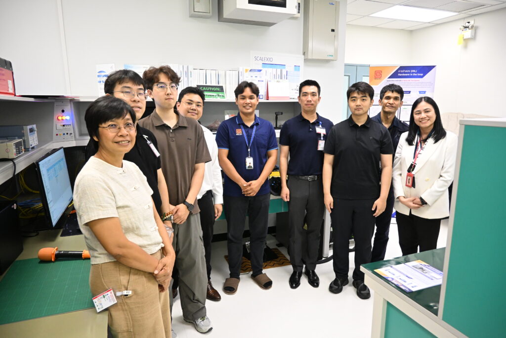 ภาพ บรรยากาศCATARC ได้เข้าเยี่ยมชม บริการงานวิศวกรรม สวทช. (NFED) นักวิจัยสวทช. นำเสนอผลงานวิจัย เครื่องมือทดสอบ